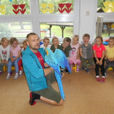 Jak nás ve třídě navštívili papoušci Ara